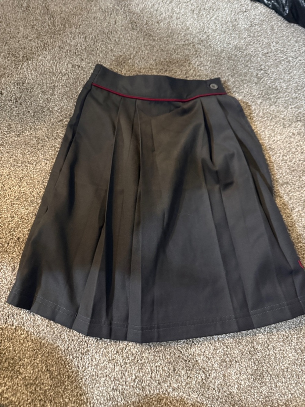 🎁free with any purchase !Classic Black Pleated Skirt with Red Trim